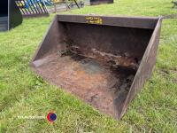 5ft bucket, Euro brackets