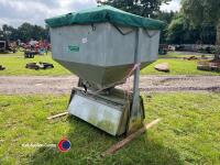 Peter Allen waggle bar ad lib pig feeder - 3
