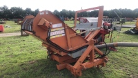 Ritchie Cooks bale unroller