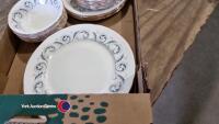 Royal standard 'Garland' dinner service - 3
