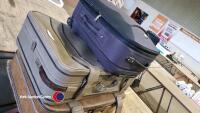 3 x hand luggage suitcases - 2