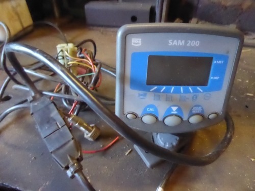 Sam 200 RDS speed and area meter c/w mounting brackets, power cable and cable with magnetic sensor