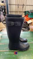 Arizona wellington boots new in box - size 5 - 5