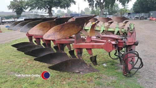 Naud RCN457 5F plough