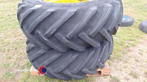 Pair 18.4-26' wheels & tyres for West dual spreader