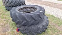 Pair 14.9R28 tyres one rim 8-stud - 4