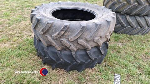 2 x 380/85R28 (14.9R28) tyres