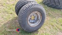 2 x 6-stud tractor wheels - 2