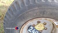 2 x 6-stud tractor wheels - 3