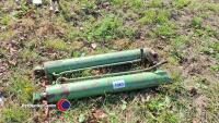 Pair of hydraulic rams for log splitter