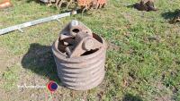 7x Cambridge roller ring sections and 2x J Wood & Sons (Driffield) cast bearings - 3