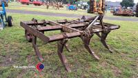 Bomford 9 leg chisel plough with low draught legs