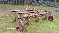 Bomford 9 leg chisel plough with low draught legs - 2