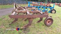 Bomford 9 leg chisel plough with low draught legs - 3