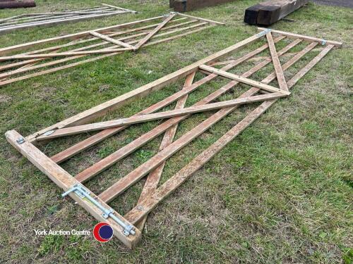 14ft Wooden gate, good