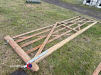 14ft Wooden gate, good - 3