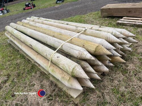 22 x 5'x8' Round tanalised posts