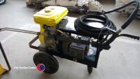 Petrol pressure washer and new hose, working order - 2