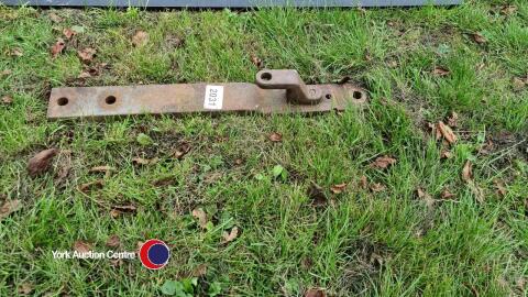 Massey ferguson heavy drawbar and Clevis 874948M1