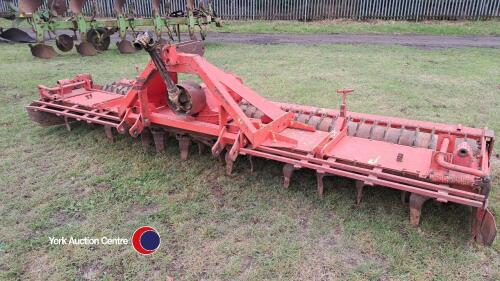 Kuhn 4m power harrow with packer