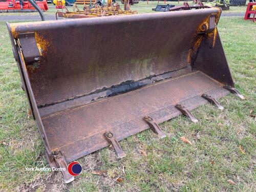 JCB 4 in 1 bucket with Matbro/John Deere brackets