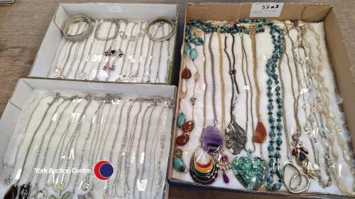 3 x trays of costume jewellery