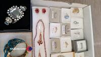 Tray of boxed good quality jewellery marked .925, Alpaca, M&S, Sarah Coventry etc - 4