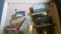 Bundle of brass door hinges - 2