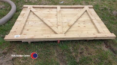 6ft high x 4ft Wide featheredge door. New and unused.