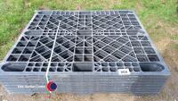 8 x plastic pallets - 3