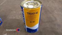 New 25ltr Morris Triad 32 hydraulic oil - 2