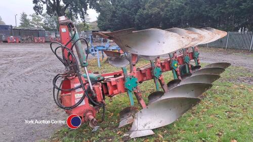 Kverneland 5F plough