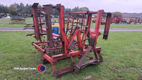 Kverneland spring tine cultivator c/w C.Dax seeder