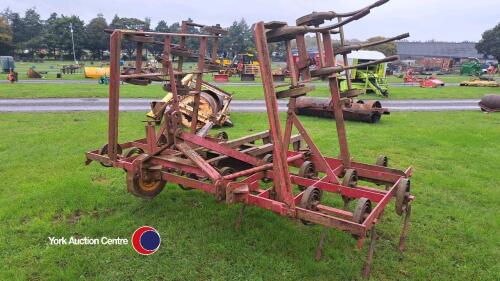 Triple K spring tine cultivator with manual wings