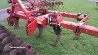 2008 MF stubble cultivator c/w rear discs - 3