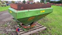 Amazone fertiliser spreader - 2