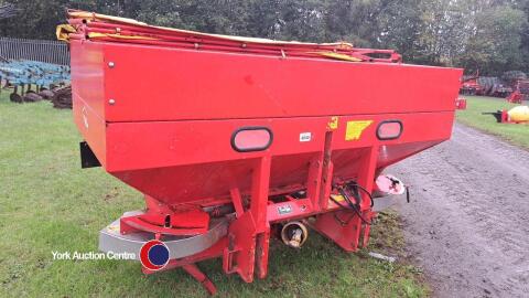 Kuhn 1100M 24m twin disc fertiliser spreader, holds 2000kg