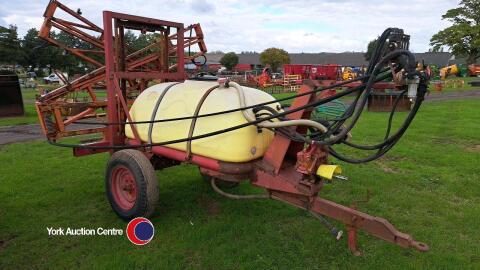 Hardi 12m 1000ltr trailed sprayer