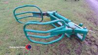 Round bale grab