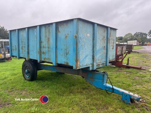 6T blue tipping trailer, working order