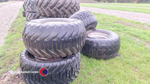 4 x 550/60/22.5 flotation tyres