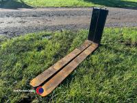 Pair of forklift tines