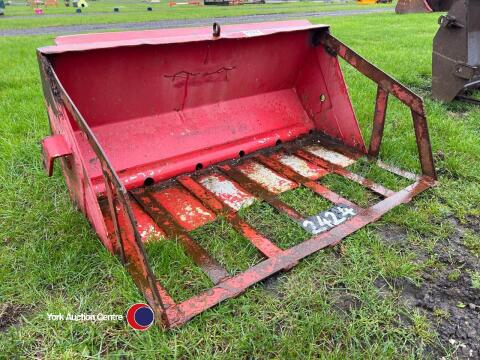 Massey Ferguson loader bucket