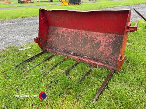 Forklift fork and backplate