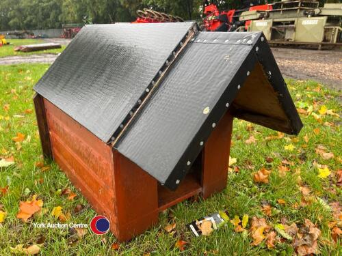 Dog kennel