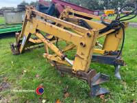 Bomford loader and brackets to fit Ford 10 series - 4