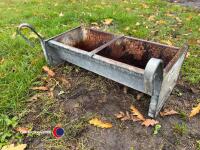 2ft hanging trough - 3