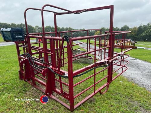 Cow catcher to suit telehandler
