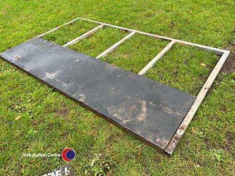 8ft galvanised feeder side