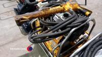 JCB Beaver hydraulic power pack, c/w breaker and pipes, wo - 3